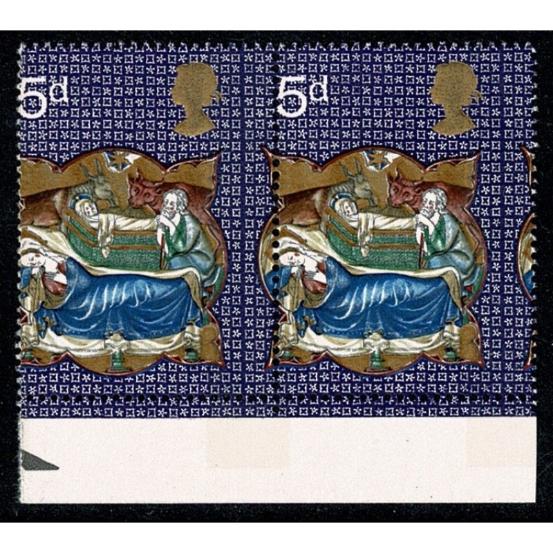 1970 Christmas 5d. PERFORATION SHIFT. Marginal pair. SG 839 var.