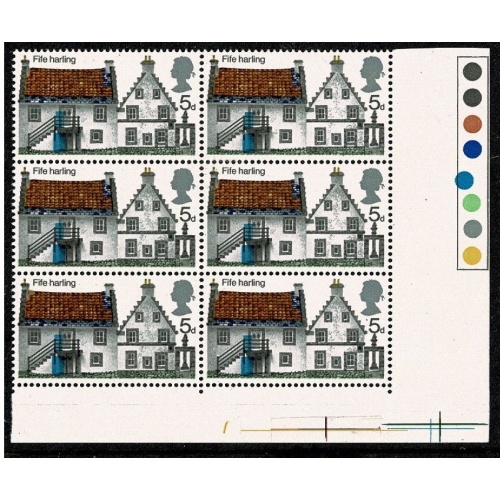 1970 Cottages 5d. SHIFT OF GREENISH BLUE. Traffic light block of six. SG 815 var