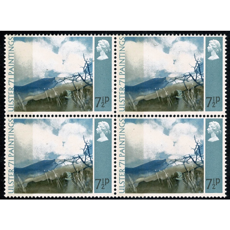 1971 "Ulster" Paintings 7½p. BROAD BAND 0/1mm from left edge. Block of four. SG 882c.