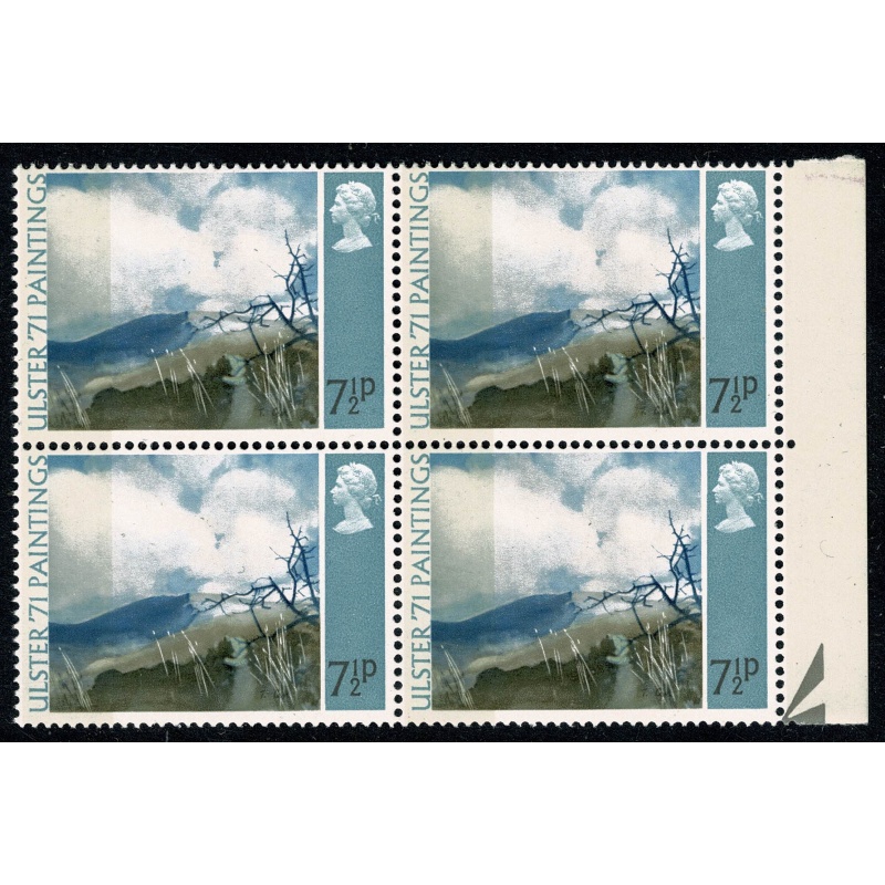1971 "Ulster" Paintings 7½p. BROAD BAND 0/1mm from left edge. Marginal block of four. SG 882c.